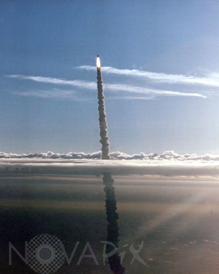 Launch of STS-32 Columbia -01/1990
