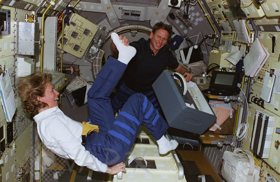 Susan Still and M.Gernhardt laughing in weightlessness