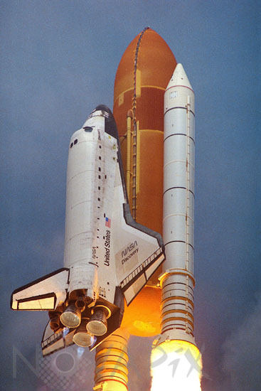 Launch of the Space Shuttle Discovery STS-85. Aug 07 1997