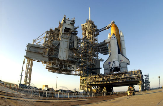 Shuttle Columbia on launch pad 01/2003