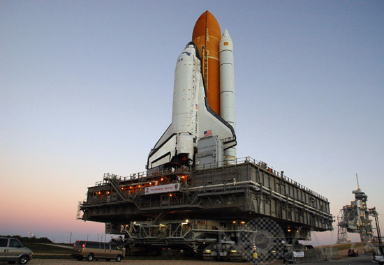 Space Shuttle Discovery - 11/2006