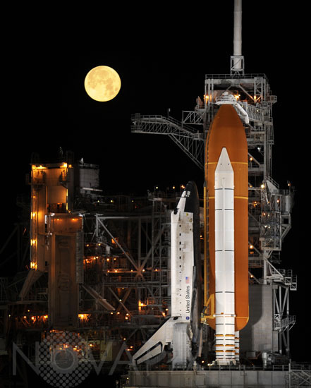 Space shuttle Discovery 03/2009