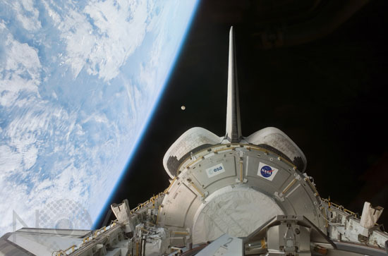 Navette Discovery dans l'espace STS-120 10-2007