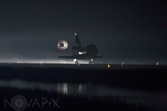 Atterrissage de la navette Endeavour 06/2011