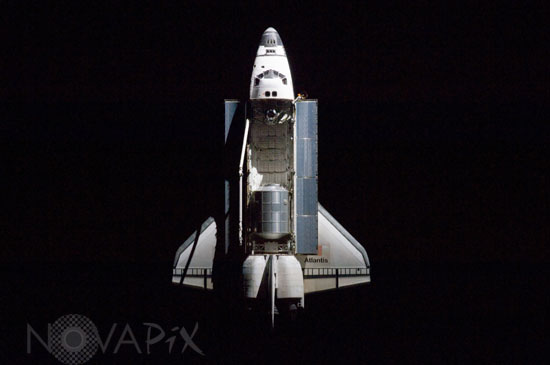 Atlantis en approche de la station spatiale 07/2011