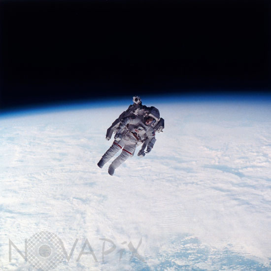 Astronaut Bruce McCandless II space walk 02/1984