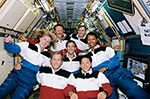 STS-47: Equipage en apesanteur dans Spacelab