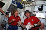 Repas asiatique dans la navette spatiale 08/1997