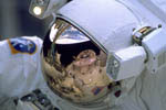 Astronaute dans l'espace STS-103 12/1999