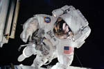 Sortie extra-véhiculaire P. Forrester STS-105 08/2001