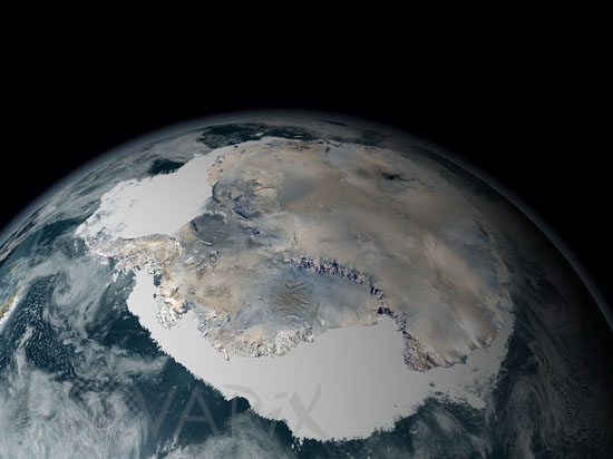 L'Antarctique et la glace qui l'entoure.