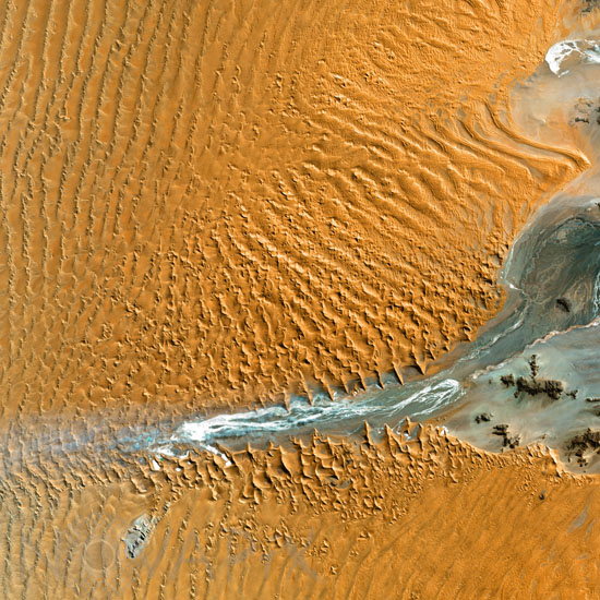 Désert de Namib vu par Landsat 7. 08/2000
