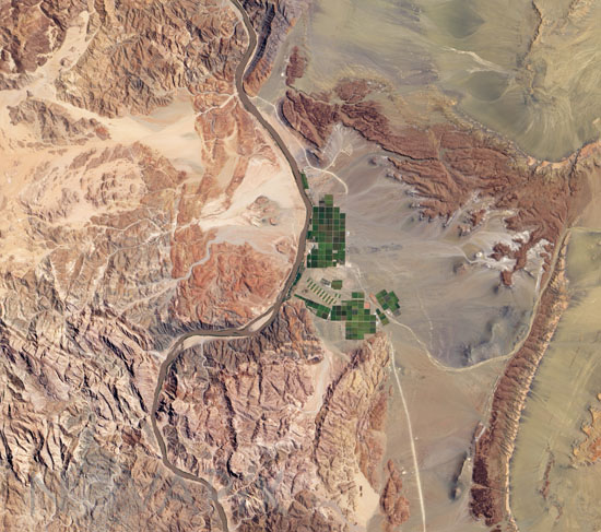 Irrigation along the Orange River