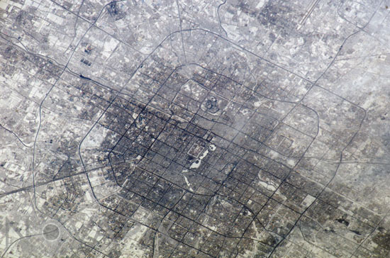 Pekin vue depuis la station spatiale en 2005