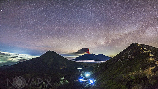 Le volcan Raung en éruption - Java 