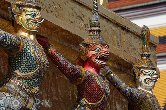Wat Phra Kaeo - Chedi Doré - Détail