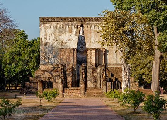 Wat Si Chum - Sukhothaï