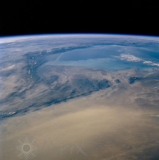 Turkmenistan et mer Caspienne vus de l'espace 11/1995