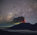 Le volcan Raung en éruption - Java 