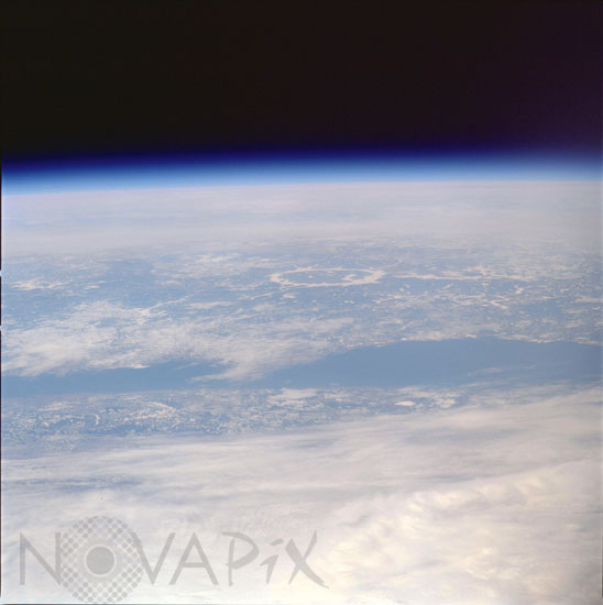 Cratère Manicouagan -Québec- vu par ISS 04/2002