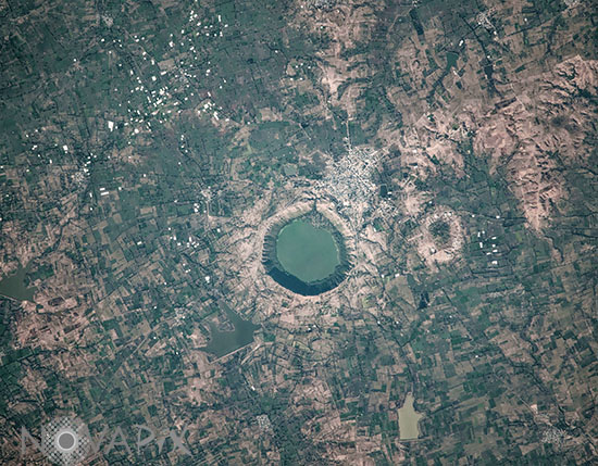 Cratère d'impact Lonar, Inde, 12/2013