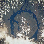 Cratère Manicouagan -Québec- vu par navette 06/2002