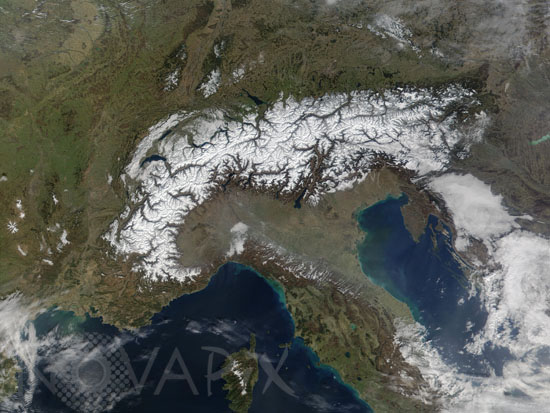Les Alpes vues par le satellite Terra 03/2002