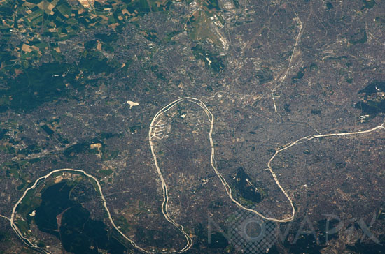 La Seine et la région Parisienne vues de l'espace