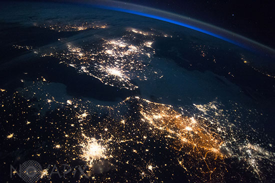La Grande Bretagne et le nord de la France vus la nuit - 2017