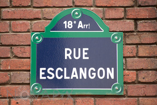 Plaque de la rue Esclangon à Paris
