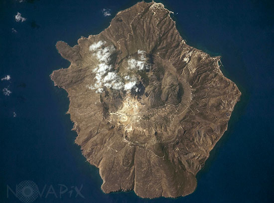 Nisyros vue de l'espace