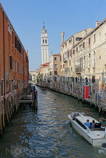 Le campanile penché de San Giorgio dei Greci - Venise