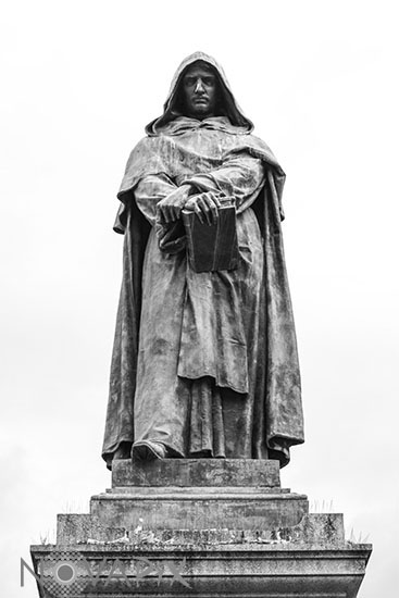 Statue de Giordano Bruno à Rome