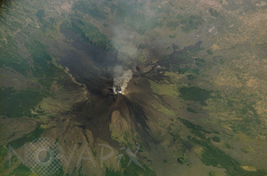 L'Etna (Sicile) vu par ISS 06/2002