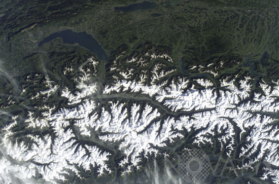 Les Alpes, le Lac Léman et le Mont Blanc 05/2002