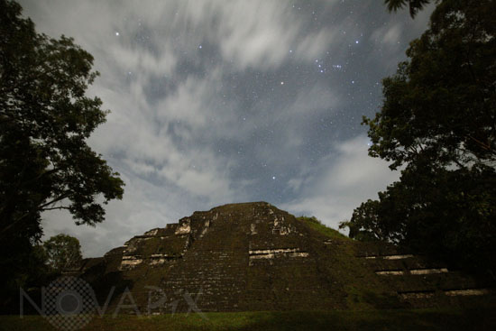 Tikal - La Pyramide du monde perdu et la constellation d'Orion
