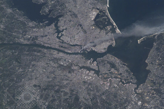 Smoke plume from Manhattan, New York City- 11/09/2001