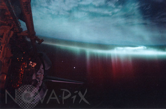 Aurore australe observée depuis la navette Discovery