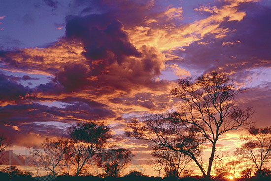Nuages et coucher de Soleil