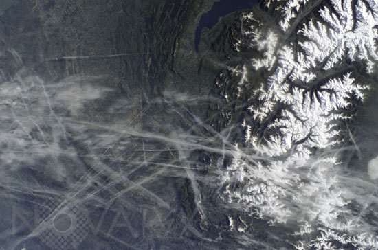 Trainées de condensation vues depuis ISS.
