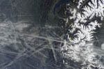 Trainées de condensation vues depuis ISS.