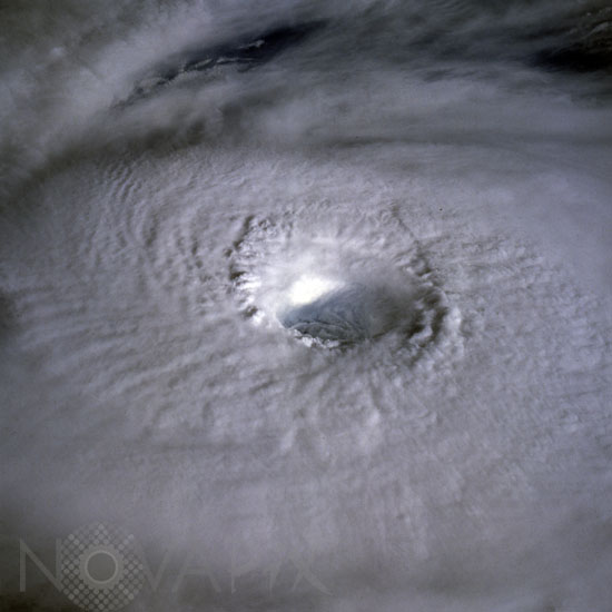 Typhon Odessa vu par Discovery. 08/1985