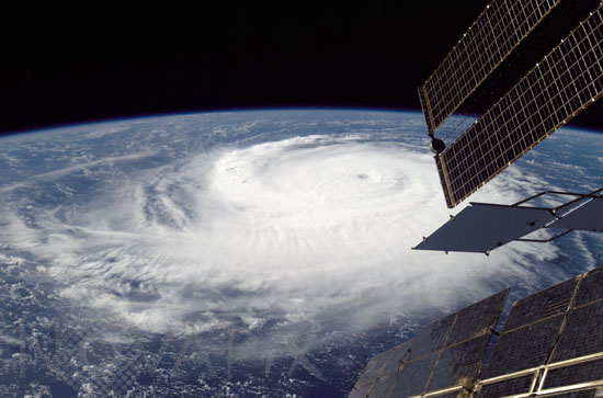 Ouragan Frances vu de l'espace- 08/2004
