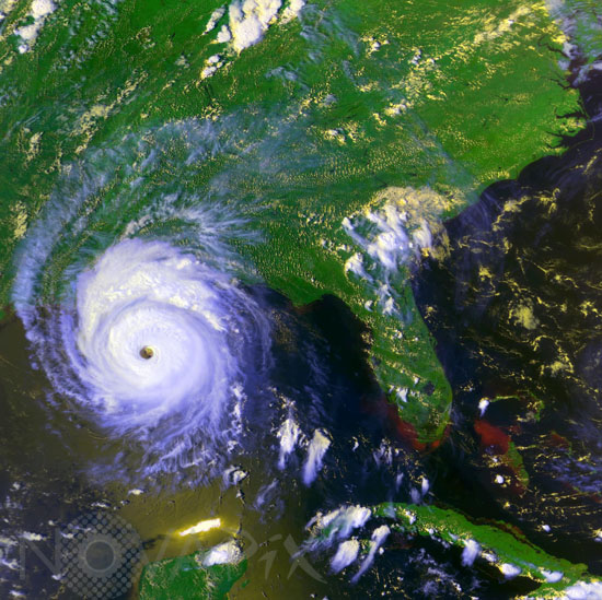Ouragan Andrew vu par satellite. 08/1992