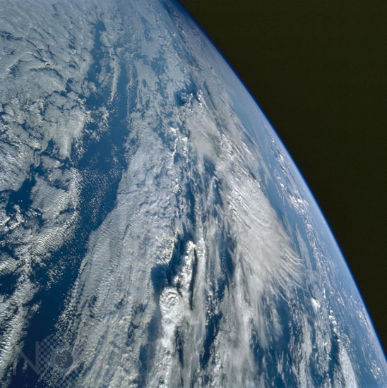Nuages sur l'océan Indien 02/2001