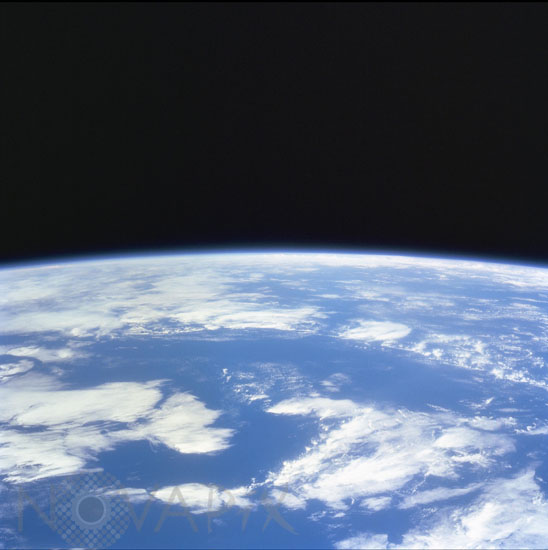 La Terre vue depuis la navette  spatiale Discovery. 12/1999