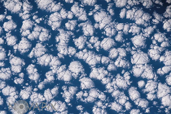 Terre: nuages sur le Pacifique