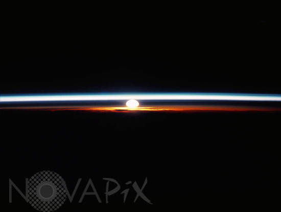Lever de soleil vu depuis la navette Atlantis 03/1992