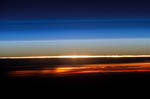 Atmosphère de la Terre et coucher de soleil