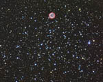 Amas ouvert M46 et nébuleuse planétaire NGC 2438 dans la Poupe